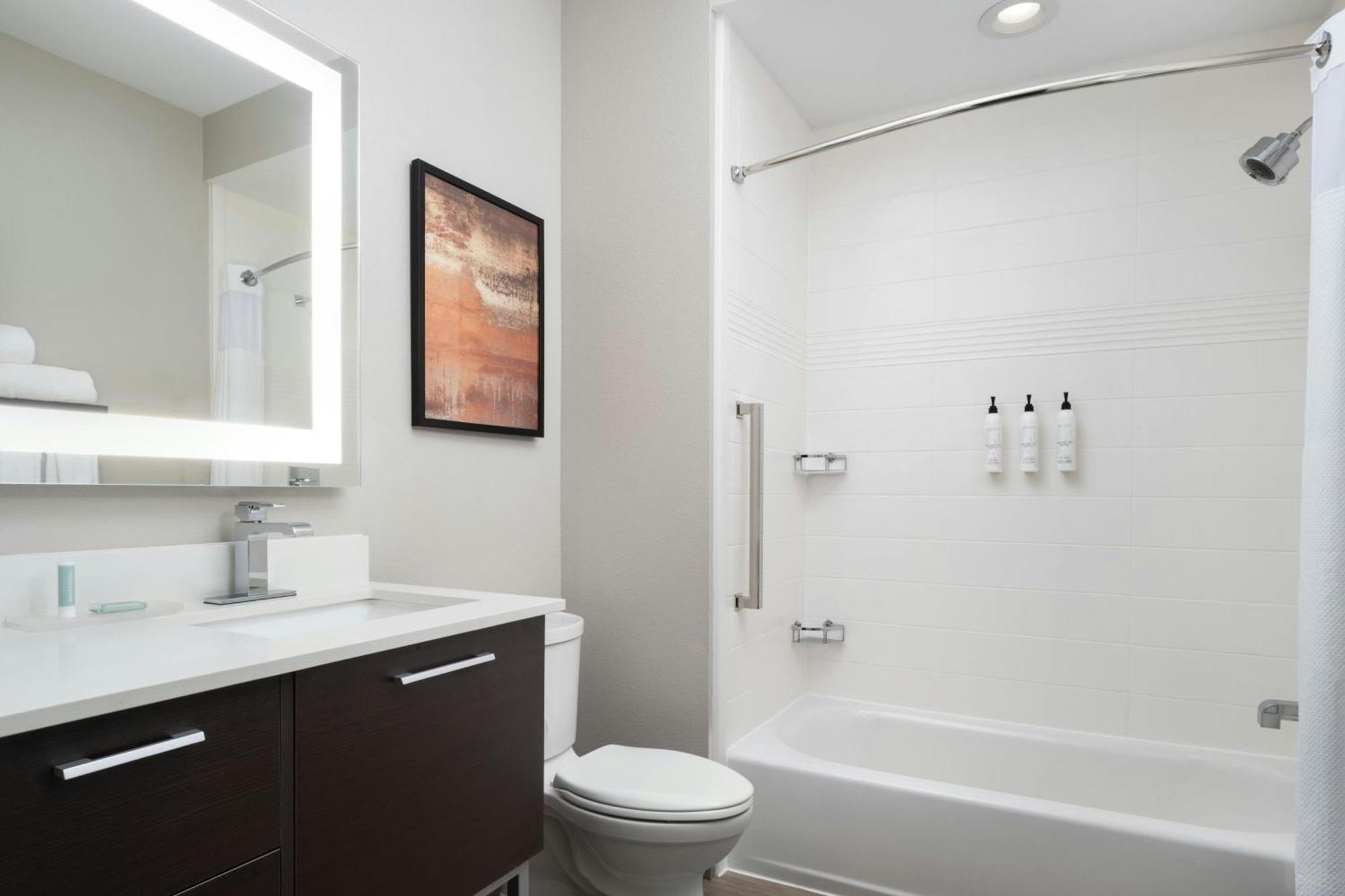 Towneplace Suites By Marriott Houston Hobby Airport Exterior foto