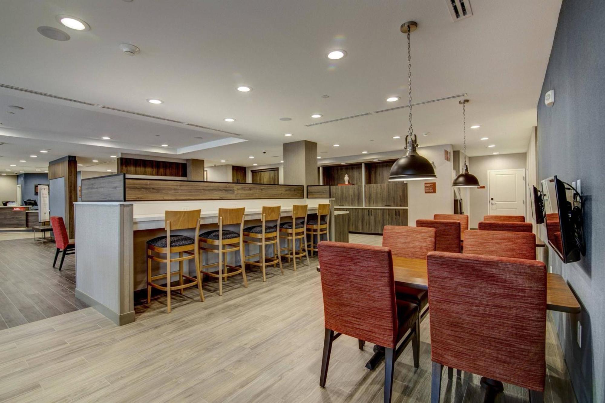 Towneplace Suites By Marriott Houston Hobby Airport Exterior foto