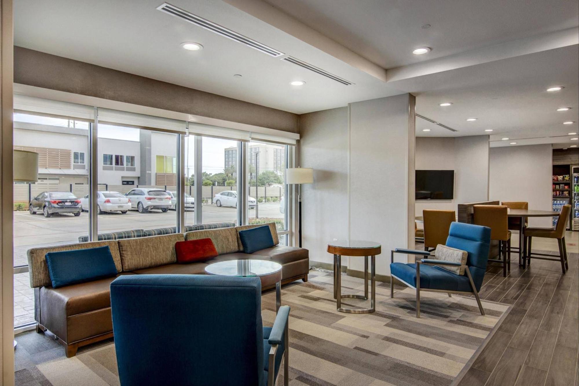 Towneplace Suites By Marriott Houston Hobby Airport Exterior foto
